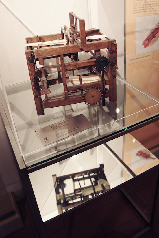 Automatic Weaving Loom @ Leonardo da Vinci Museum