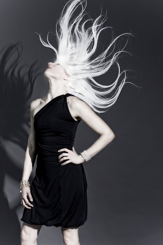 Ancalime Portrait Photo: Model Marie-Therese Leopoldsberger swinging hair