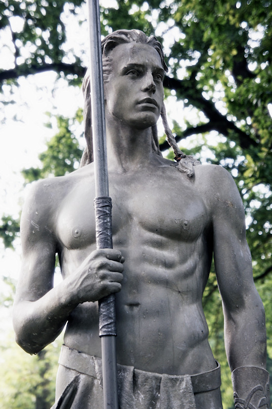 Castlefest: Male Warrior Fantasy Statue