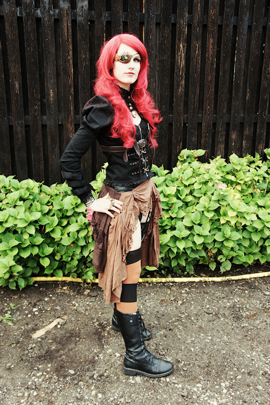 Anja Elzinga aka the Living Dread Doll in a steampunk outfit @ Castlefest 2012