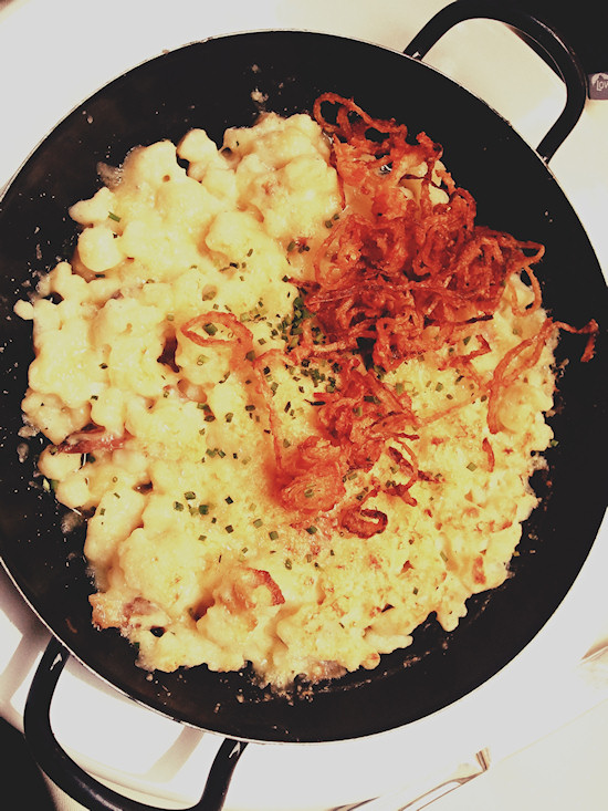 Thimble dumplings made with cheese, Käsespätzle mit Röstzwiebeln @ Waldgrill Cobenzl, Wien