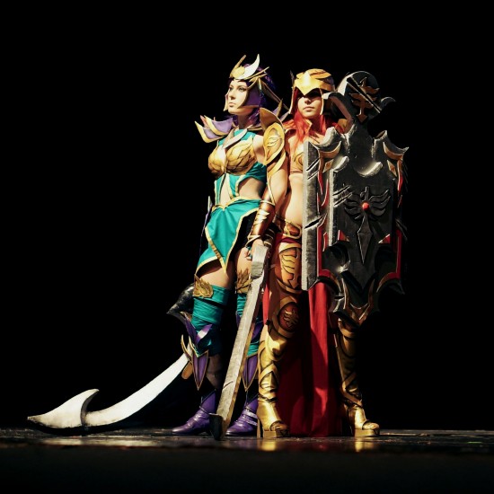 Diana & Leona, League of Legends Cosplay @ Comics Salon 2014