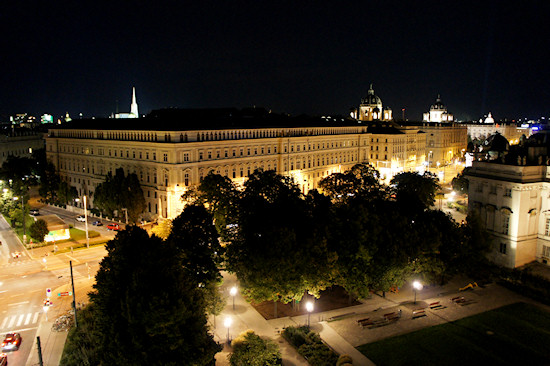 Justizpalast Vienna Wien at Night