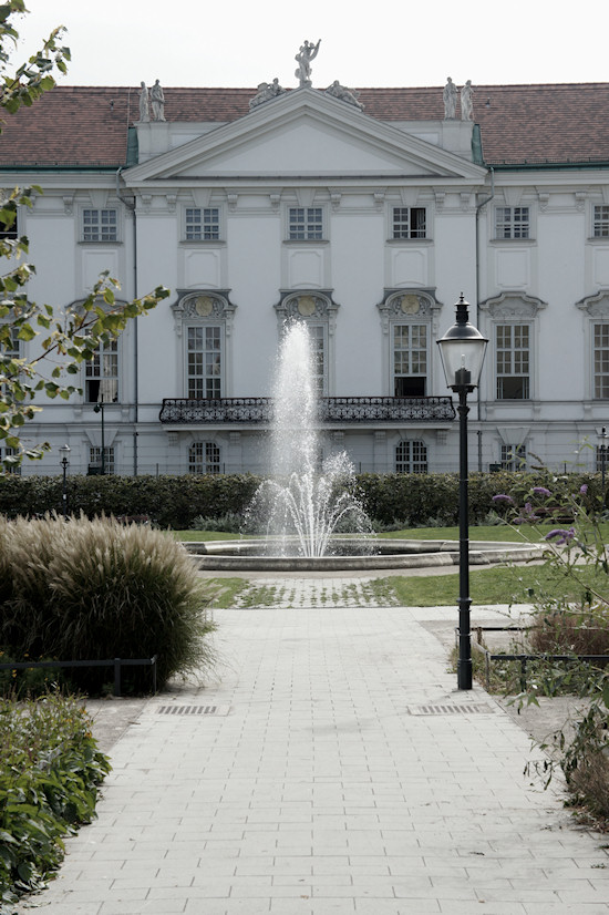 Palais Trautson Wien, Weghuberpark