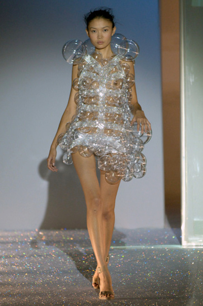 Hussein Chalayan Spring 2007 Bubble Dress