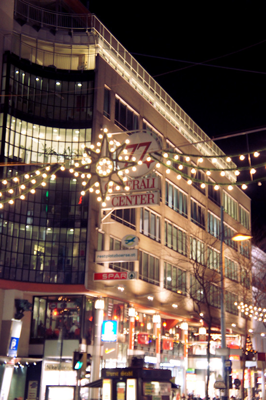 Xmas Lights Vienna: Mariahilfer Straße